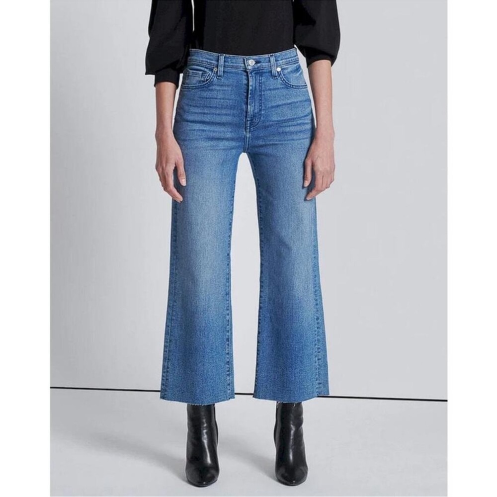 7 For All Mankind Alexa Cut Hem Cropped Flare Jeans Size 27 Blue